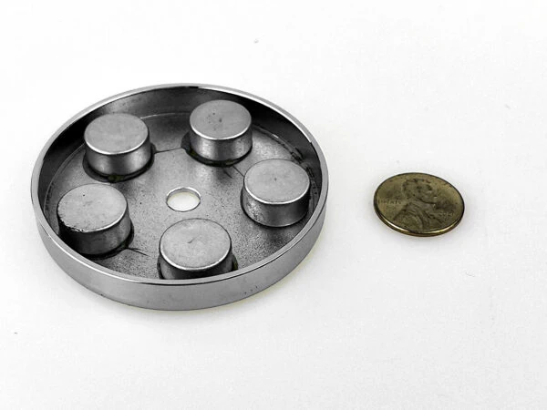 neodymium magnets in round housing