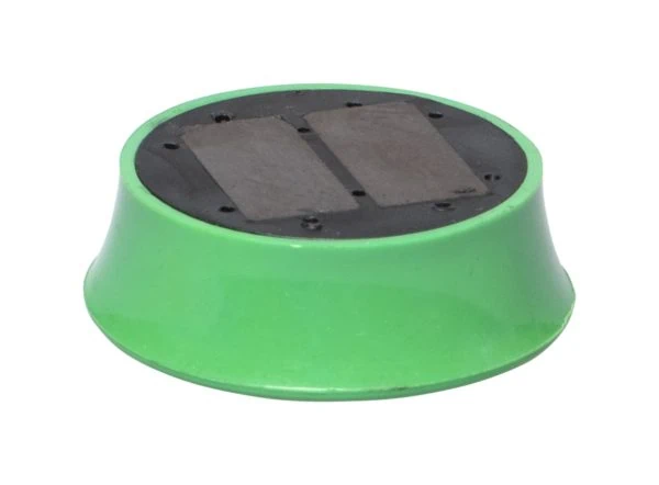Green button magnet, 1.25" diameter (80F0011) - Image 3